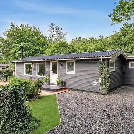 Two-bedroom In Jagerspris * Jægerspris